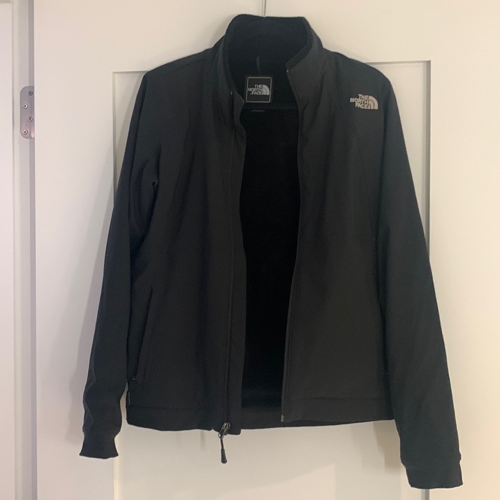 North Face black jacket w/ soft poly fleece interior, size medium